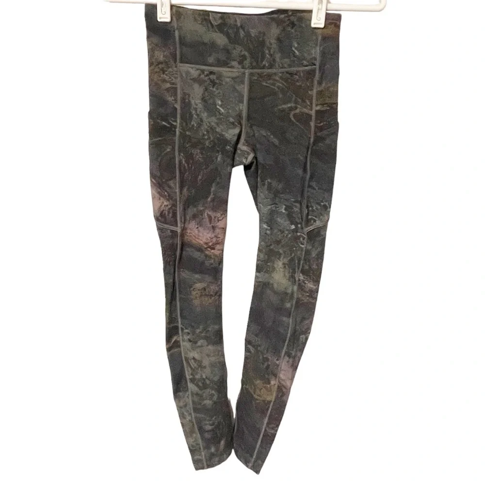 Lululemon Size 2 Wunder Under Low-Rise Tight Full-On Luxtreme 28